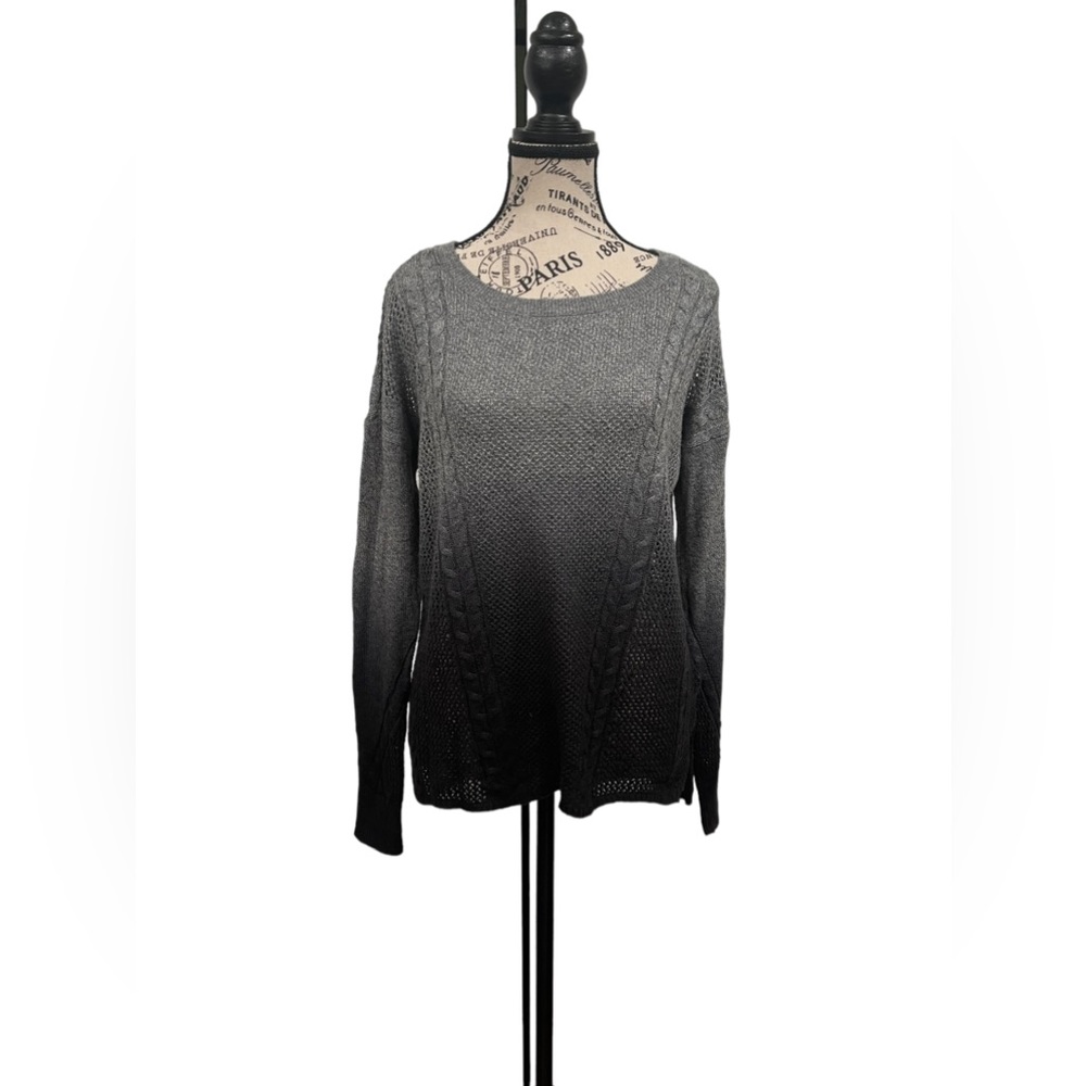 AMERICAN EAGLE BLACK/ GRAY OMBRÉ LIGHT WEIGHT SWEATER - EXCELLENT USED COND XS